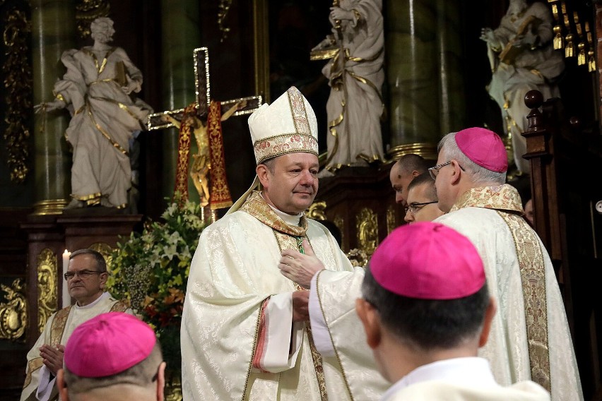 Piotr Wawrzynek nowym Biskupem Pomocniczym Diecezji Legnickiej, zobaczcie zdjęcia