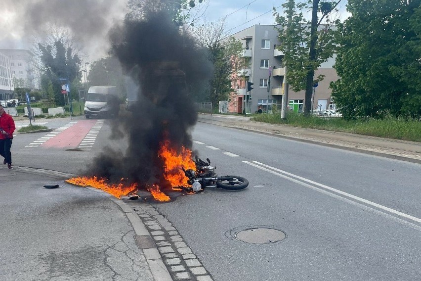 Motocykl stanął w płomieniach