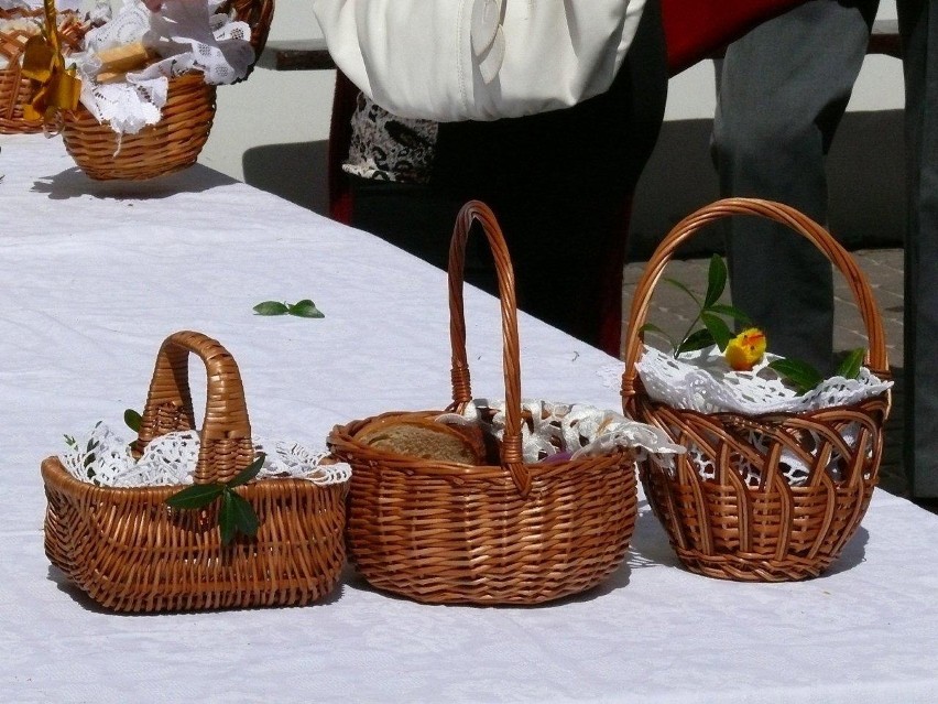 Święcenie pokarmów w kościele o. franciszkanów w Chełmie