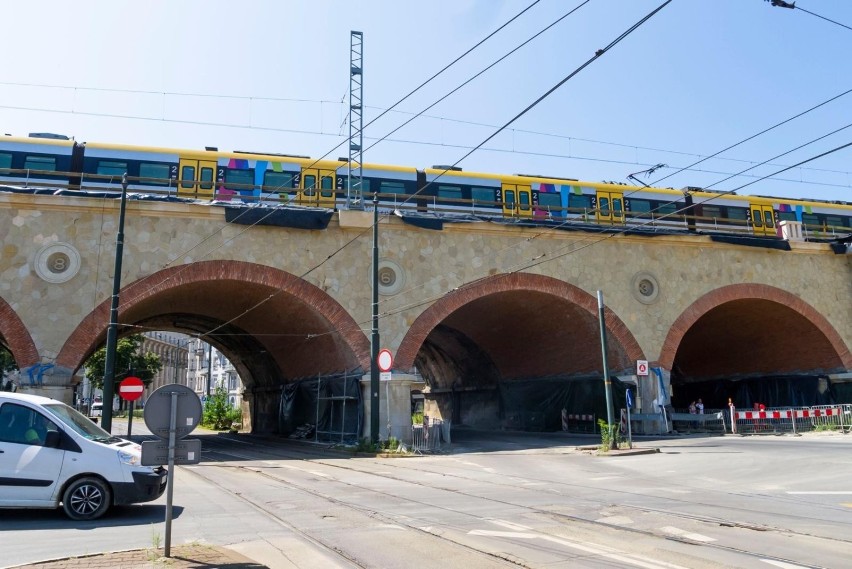 Kraków. Niekończące się problemy z przebudową wiaduktu nad ul. Grzegórzecką [ZDJĘCIA]