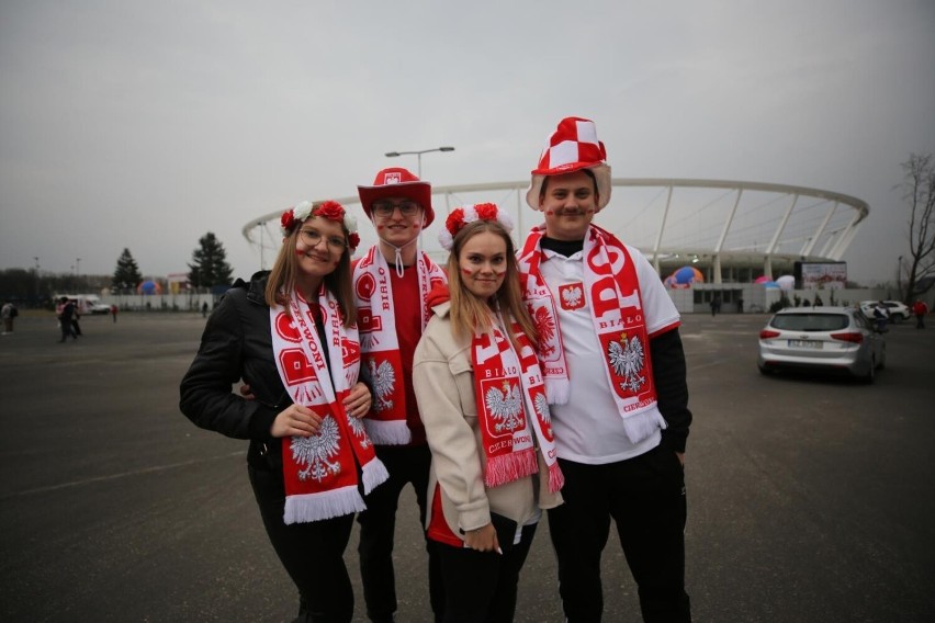 Kibice reprezentacji Polski przed meczem ze Szwecją na...