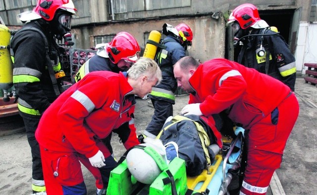 Strażacy często są pierwsi na miejscu wypadku. Reagują też na inne sygnały o pomoc