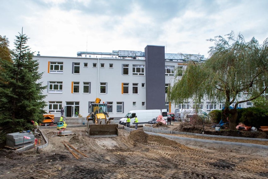 Przebudowa Przystani Śmidowicza 49 jest na ukończeniu. Centrum sąsiedzkie na Oksywiu, oczekiwane przez mieszkańców, coraz bliżej ZDJĘCIA 