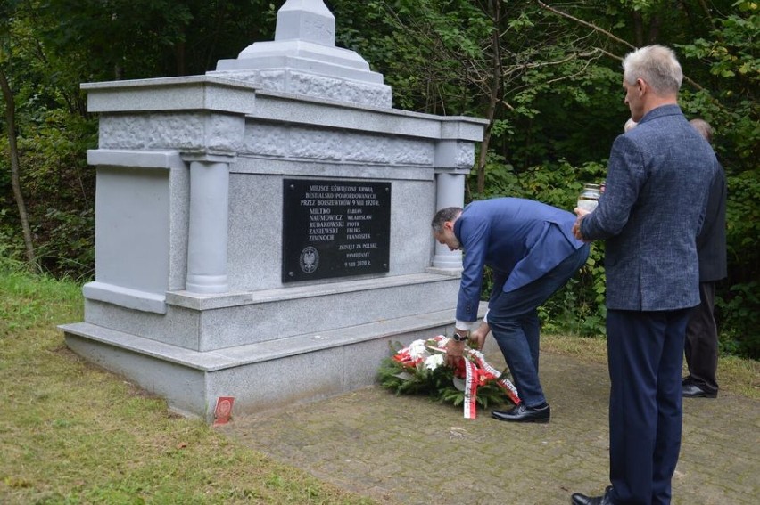 101 lat temu bolszewicy zamordowali pięciu mieszkańców gminy Suchowola. Obecne władze oddały im cześć