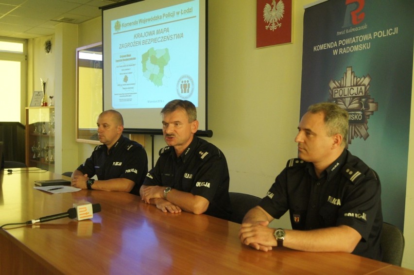 Radomsko: Policjanci zachęcają do korzystania z Mapy...