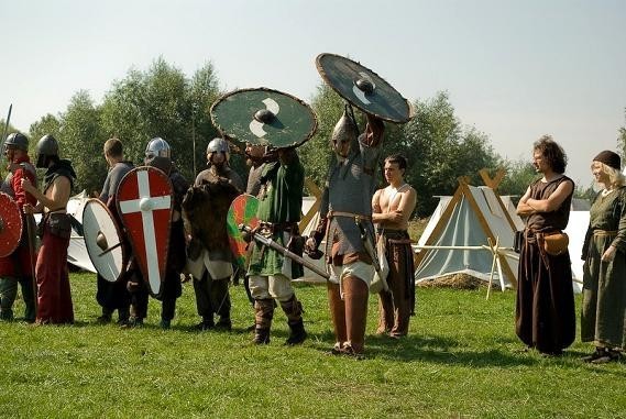 Rycerze i żołnierze opanują 3 maja park w Chwałowicach. Zapraszamy na festyn historyczny