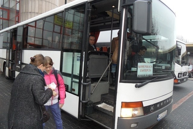 Pasażerowie Kolei Śląskich już korzystali z autobusów w...