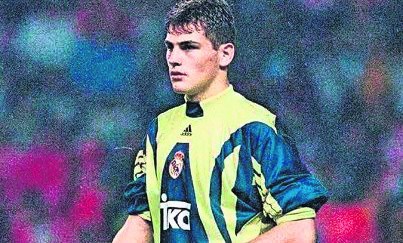 Z profilu Ikera Casillasa. On sam jako 13-letni bramkarz, w...