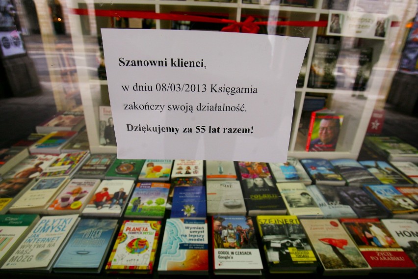 Wrocław: Likwidują 55-letnią &quot;Księgarnię Pod Arkadami&quot; przy ul. Świdnickiej (ZDJĘCIA)
