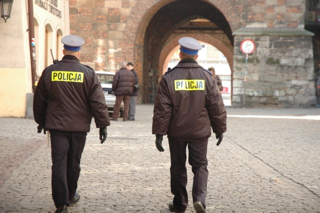 Na opłacenie dodatkowych patroli policyjnych w 2009 r. ratusz wydał 150 tys. zł