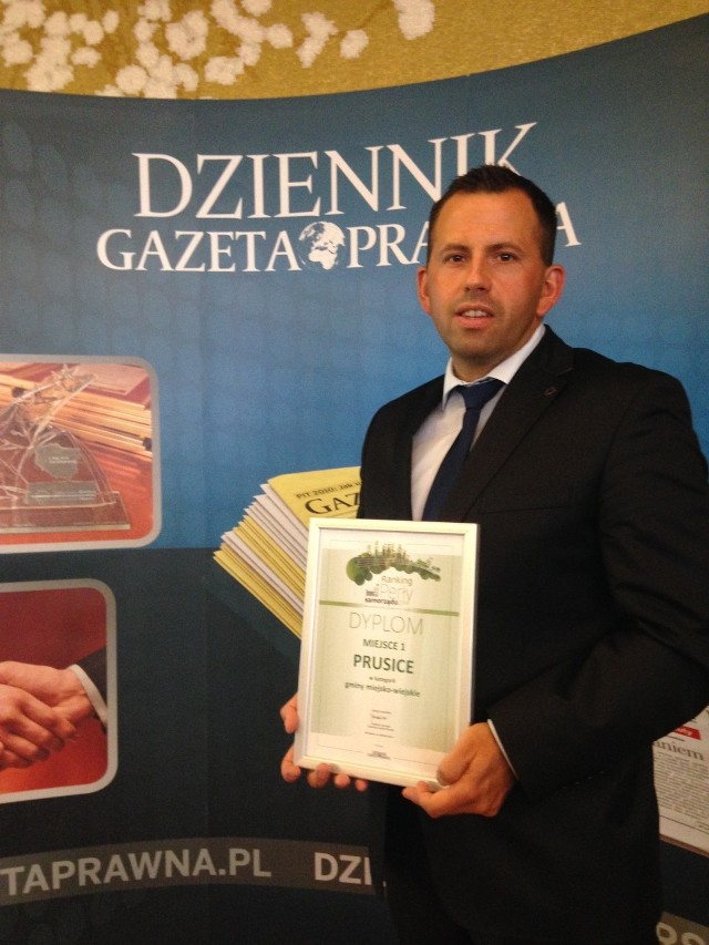 Burmistrz Miasta i Gminy Prusice Igor Bandrowicz odebrał nagrodę „Perła Samorządu 2014