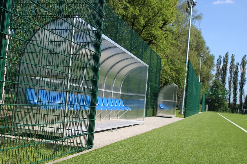 Nowe (2022 r.) boisko w kompleksie obiektów Hutnika Kraków