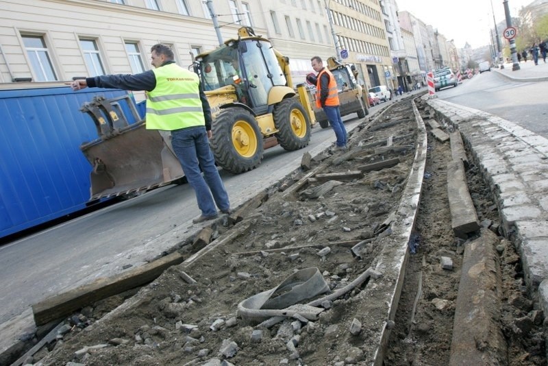 Remont torowiska na ul. 27 Grudnia.