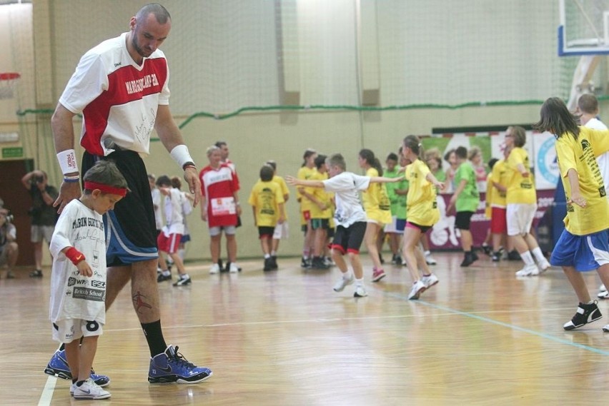 Marcin Gortat uczył najmłodszych wrocławian grać w koszykówkę