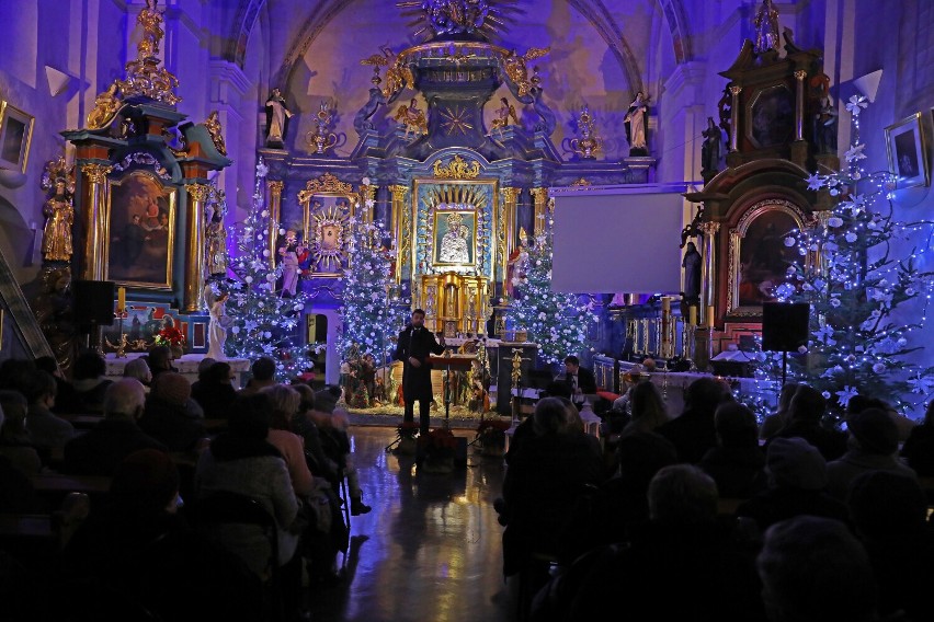 Koncert kolęd w kościele Panien Dominikanek w Piotrkowie,...
