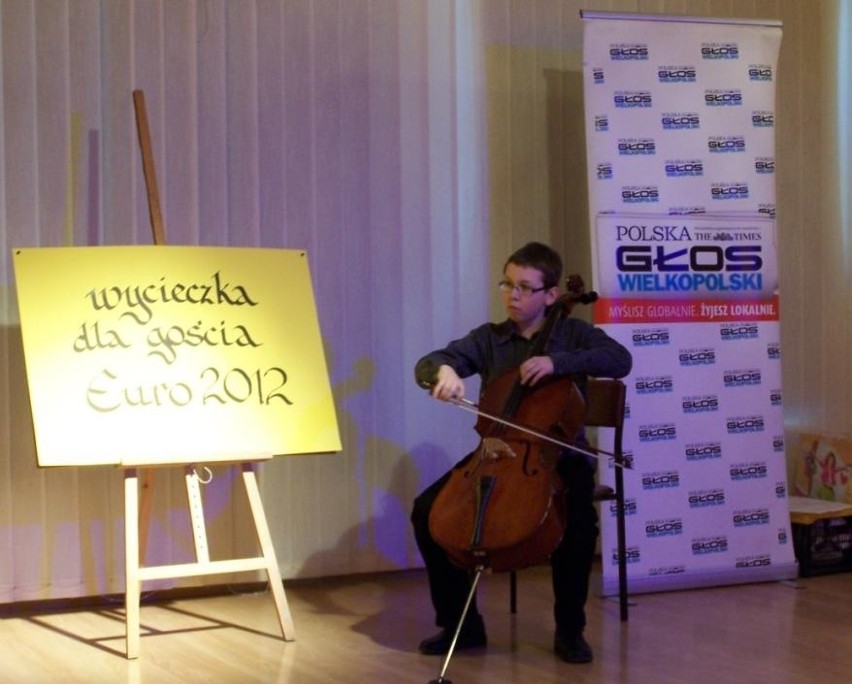 Wiolonczelista z poznańskiej szkoły muzycznej