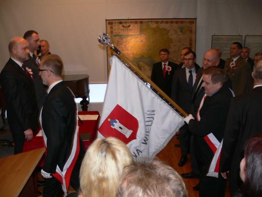 Wspólna sesja wieluńskich radnych rozpoczęła obchody 150. rocznicy Powstania Styczniowego