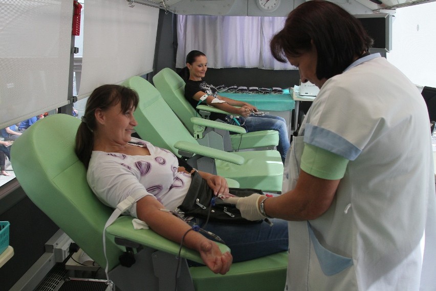 Pracownicy Indesitu oddają krew [ZDJĘCIA]