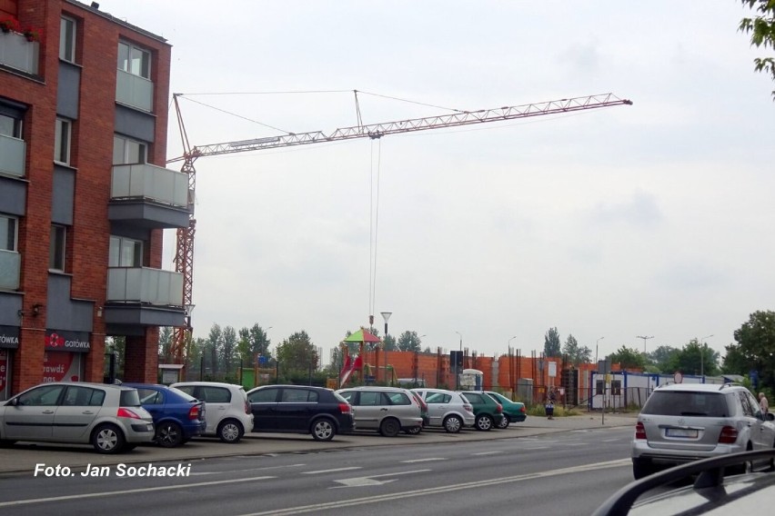 Kiedyś dworzec PKS, teraz nowoczesne osiedle. Zobacz, jak zmieniło się to miejsce w Koninie. Zdjęcia Jana Sochackiego 