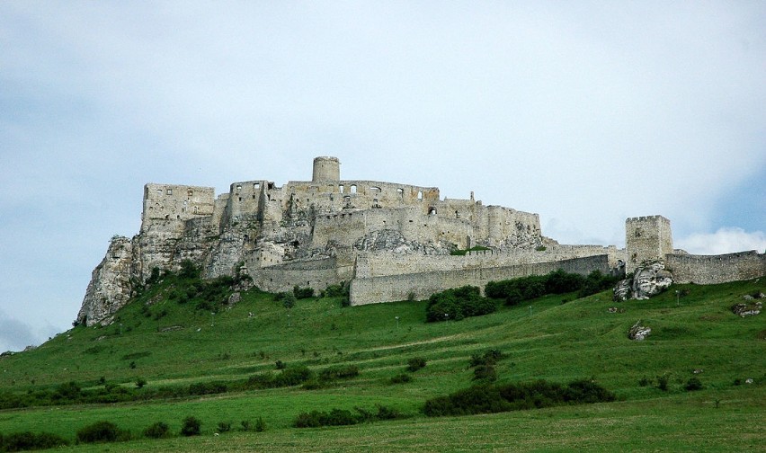 Zamek Spiski - (100 km od Zakopanego) w wiosce Żehra (na...