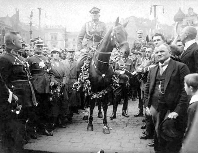 Jedno jest pewne: gen. Szeptycki na pewno wkroczył do Katowic