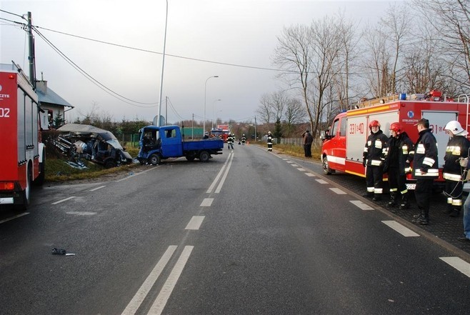 Jagatowo: Zderzyły się dwa busy - cztery osoby zostały ranne. Droga wojewódzka nr 226 była zamknięta