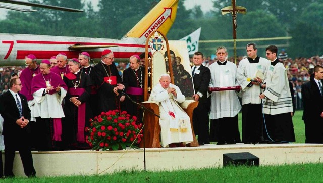 Schorowany Jan Paweł II nie zawiódł wiernych