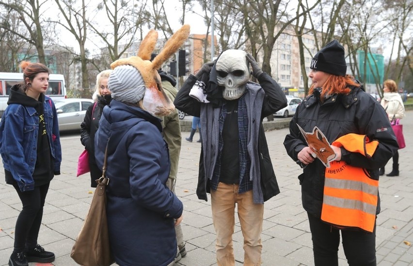 Aktywiści z Basty założyli maski zwierząt i ruszyli w miasto [zdjęcia]