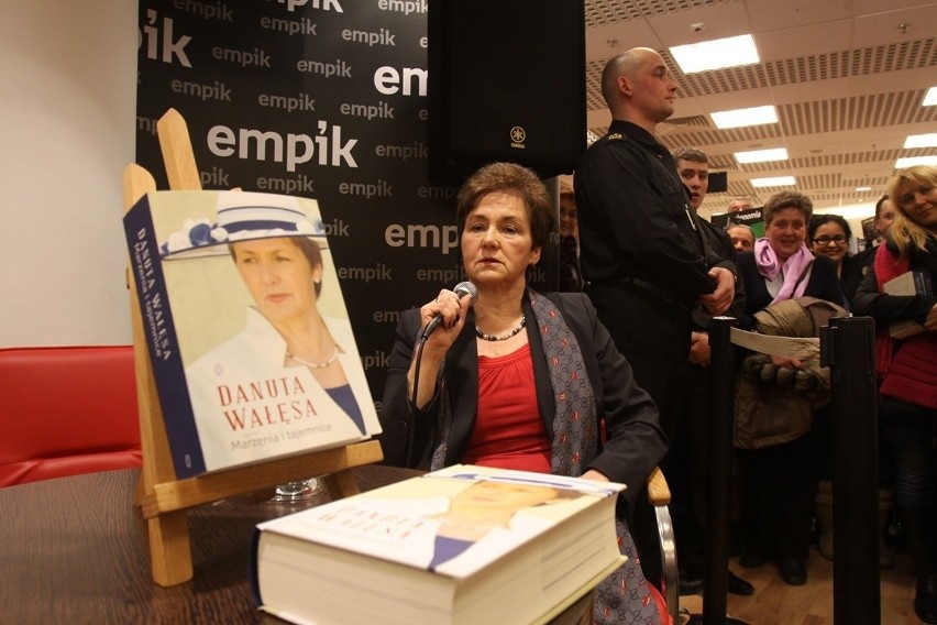Danuta Wałęsa promowała w Katowicach swoją książkę [WIDEO]