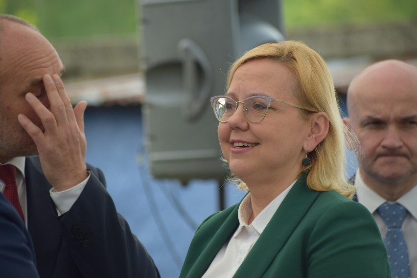 Minister Anna Moskwa w Sieradzu.Projekt geotermalny miasta ma być wzorem dla Polski FOTO                       