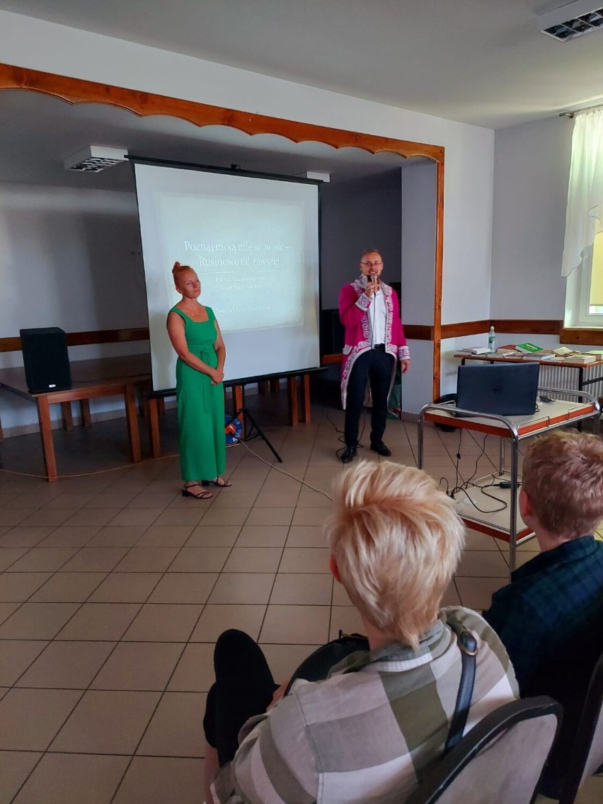 W Rusinowie koło Rypina ruszył projekt „Poznaj moją miejscowość”. Tak wyglądała historyczna prelekcja z udziałem mieszkańców