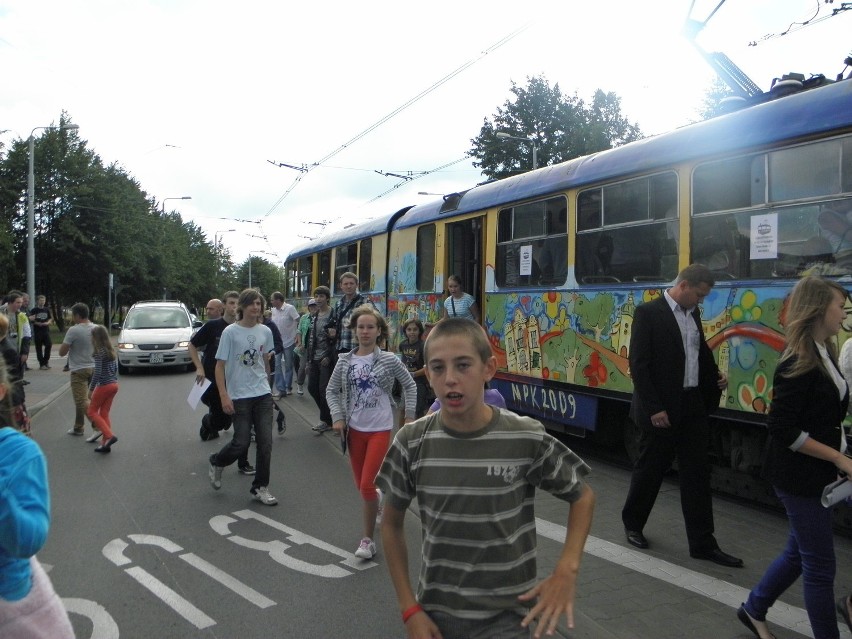 Festyn tramwajowy w Częstochowie: Twisty ścigały się z N-kami [ZDJĘCIA]