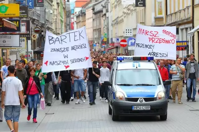 Ulica Półwiejska w Poznaniu: "Marsz dla Bartka"