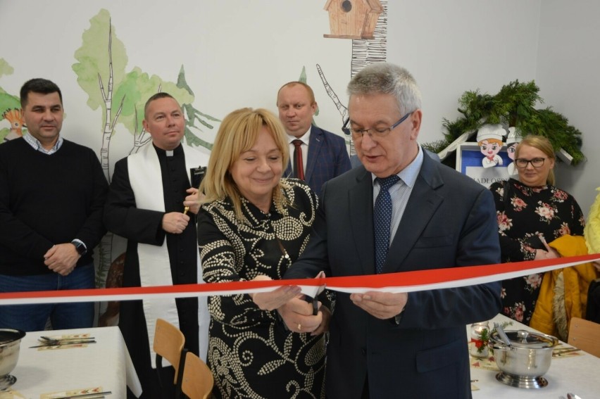 Stołówka w szkole podstawowej w Leśnicach została oficjalnie otwarta