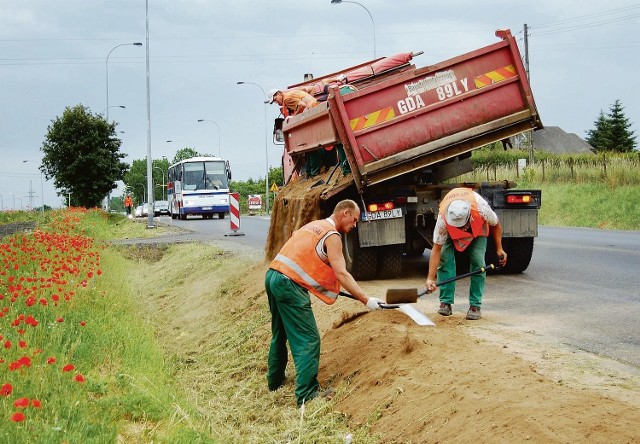 Między Miłobądzem a Tczewem drogowcy wykonują już ostatnie prace. Przed nimi następny etap