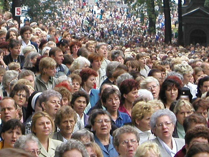 Kobiety maszerują do Piekar Śląskich [ARCHIWALNE ZDJĘCIA]