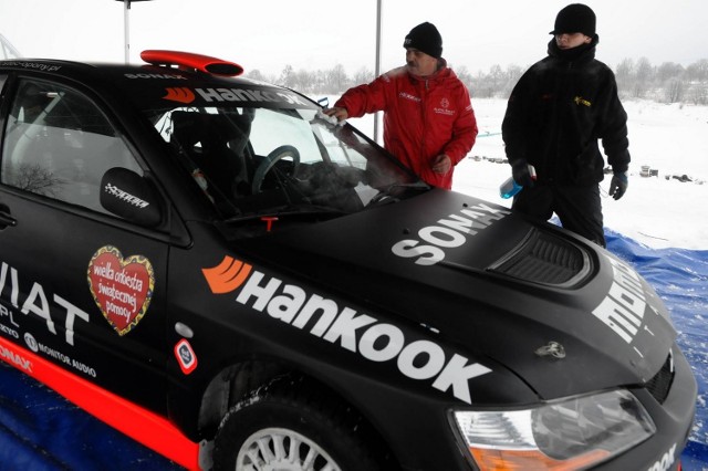 Kierowcy z Automobilklubu Chełmskiego na Torze Lublin przy ul. Zemborzyckiej zorganizowali wyścigi samochodowe.