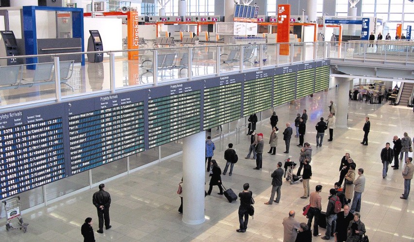 Warszawa, otwarcie nowego terminala lotniska na Okęciu.