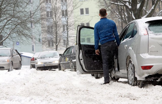 Patrole lubelskiej Straży Miejskiej wypatrzą i ukażą za śnieg