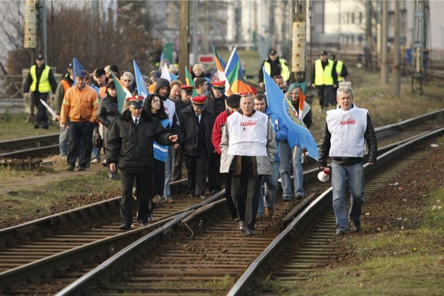 Strajk PKP zaplanowany jest na 25 stycznia 2013. W strajku kolejarzy nie wezmą udział Przewozy Regionalne ani Koleje Dolnośląskie