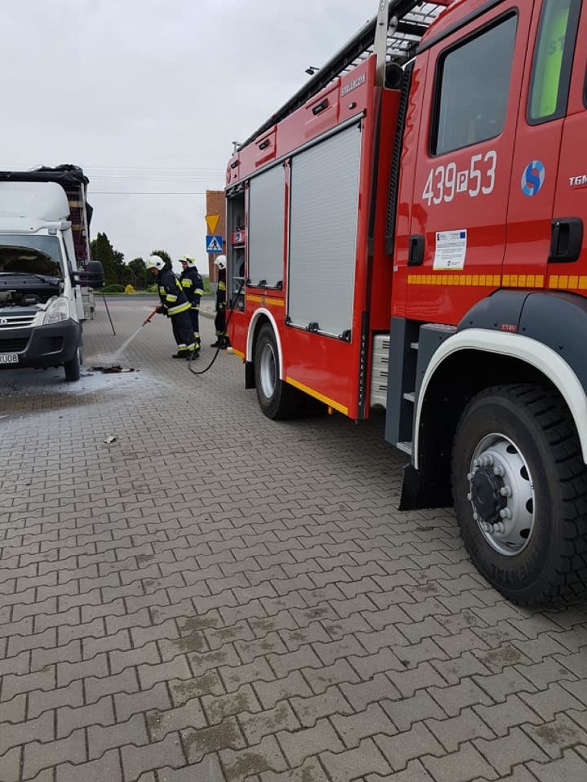 Pożar samochodu dostawczego - interweniowali strażacy [ZDJĘCIA] 