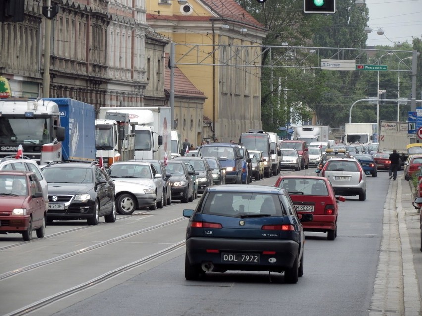 Wrocław: Wypadek na ul. Traugutta (ZDJĘCIA)