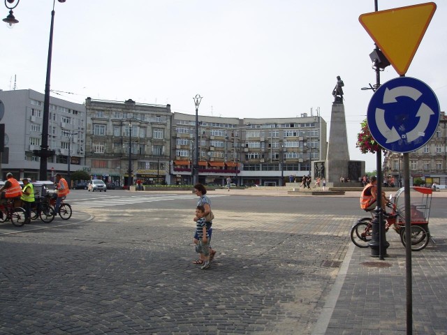 Rondo na placu Wolności w Łodzi.