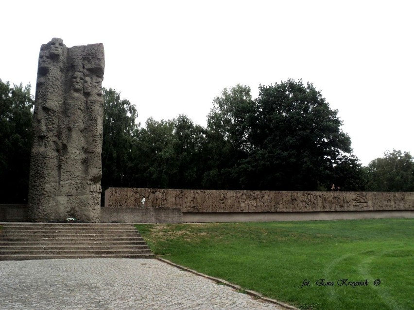 Pomnik Walki i Męczeństwa na terenie muzeum
