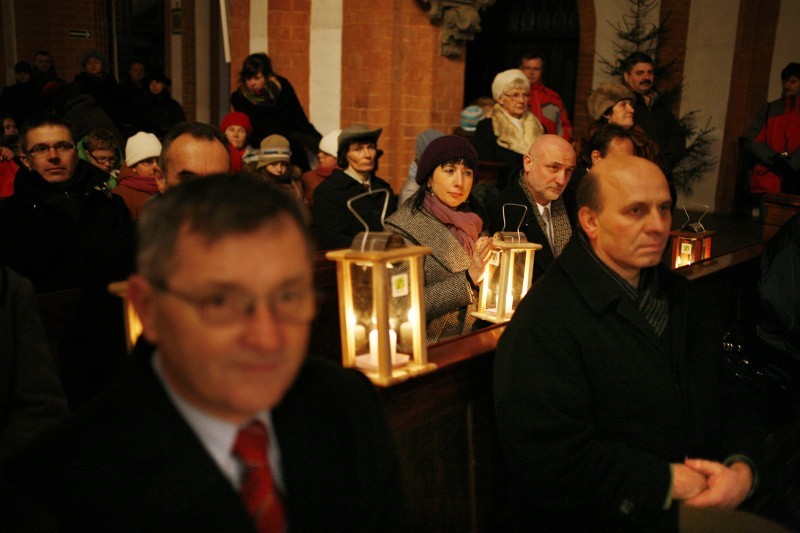 Betlejemskie Światło Pokoju we Wrocławiu (zdjęcia)