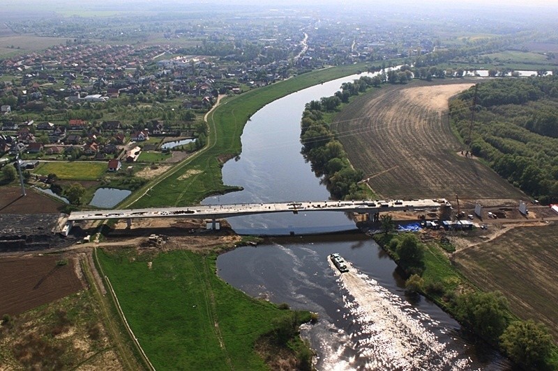 Zobacz nowy most w Łanach z lotu ptaka (ZDJĘCIA, FILM)