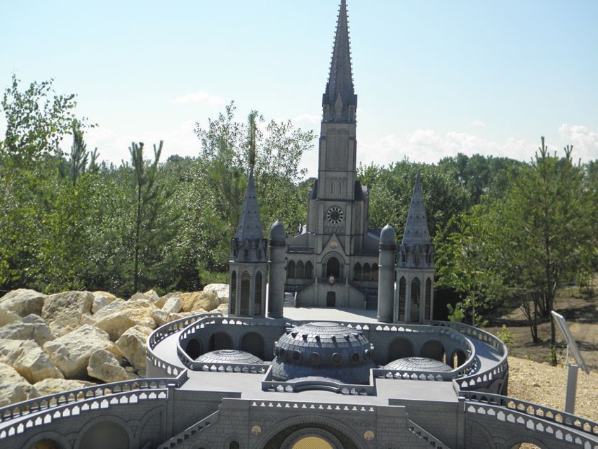 Park miniatur sakralnych na Złotej Górze w Częstochowie. Otwarcie parku 11 sierpnia [ZDJĘCIA]