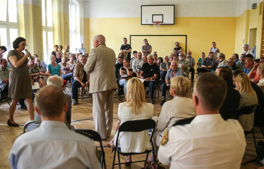  Gedania - legalna inwestycja czy dzikie składowisko? Spotkanie władz z mieszkańcami