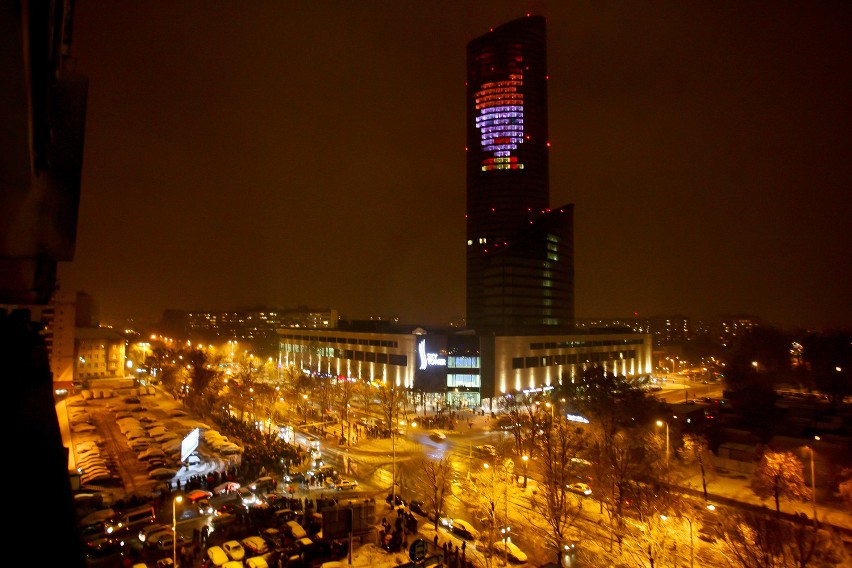 Po Sky Tower chcą pokazać P.I.W.O na Pałacu Kultury i Nauki w Warszawie