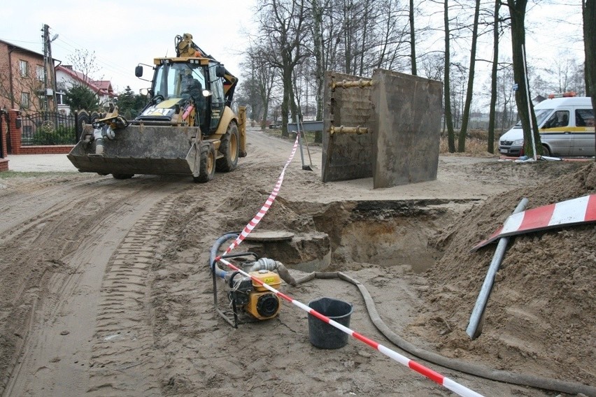 Łódzkie: ulatniał się gaz. Ewakuowano 12 osób [ZDJĘCIA]